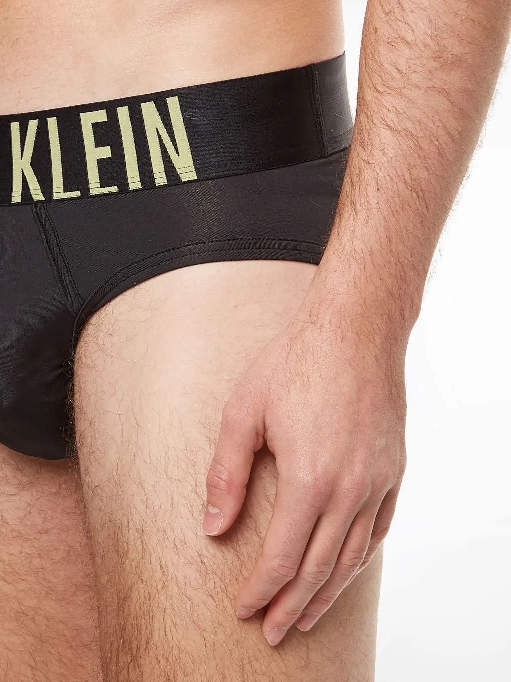 Calvin-Klein_SP2022_1QJ_000NB2598A1QJ_4