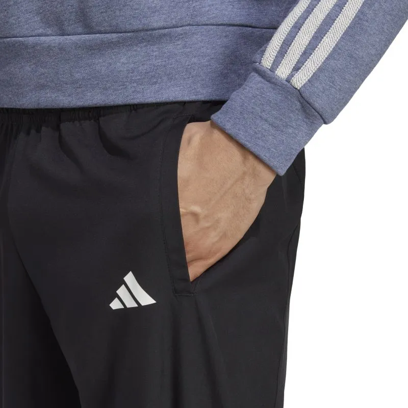 HT7205_6_APPAREL_On-Model_Detail-View-1_white