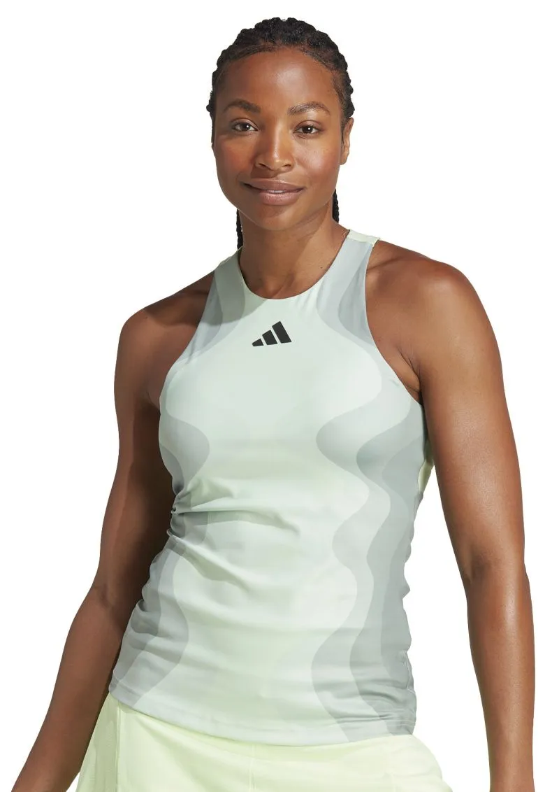 IL7361_3_APPAREL_On-Model_Standard-View_white