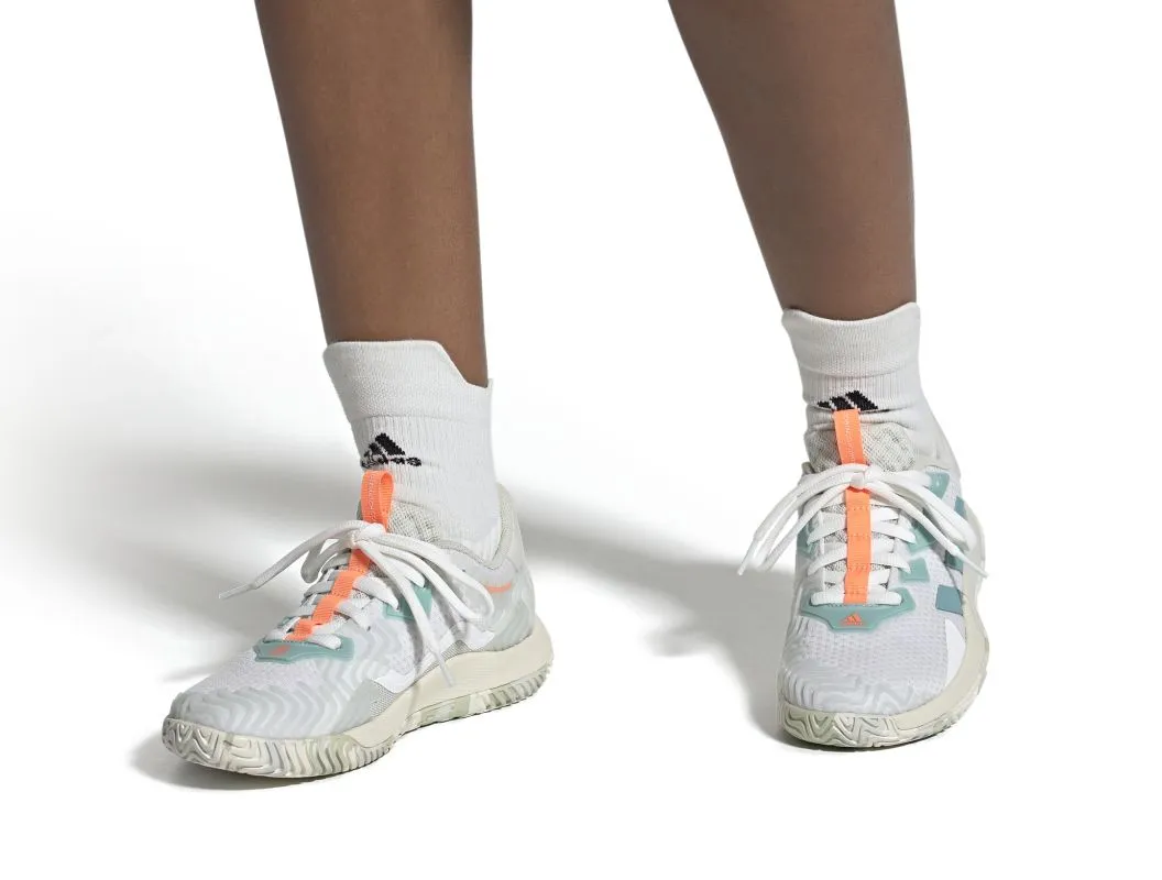 GY7001_11_FOOTWEAR_On-Model_Front-View_white