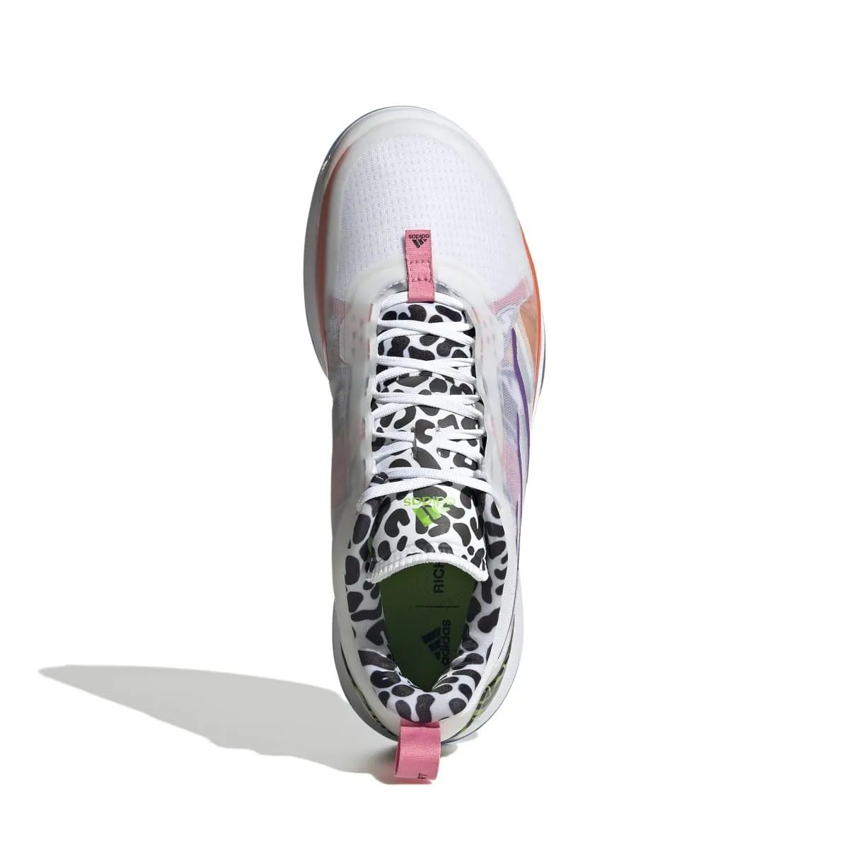 GZ3750_3_FOOTWEAR_Photography_Top-Portrait-View_white