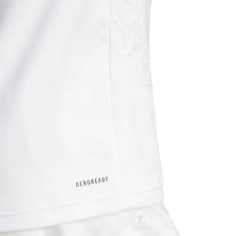 IA7099_10_APPAREL_On-Model_Detail-View-2_white