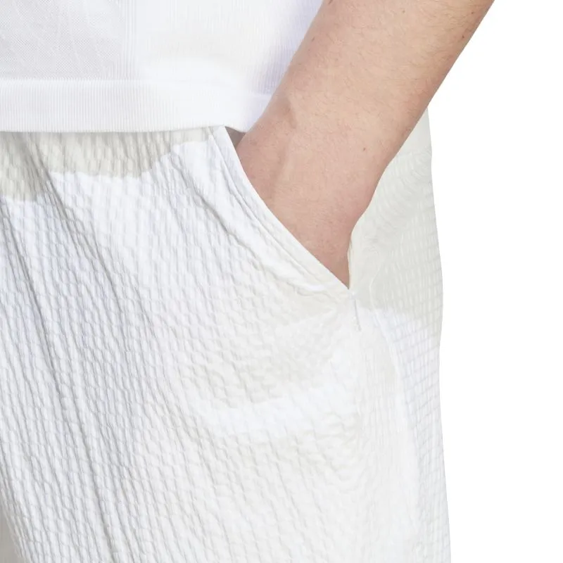 IA7101_8_APPAREL_On-Model_Detail-View-2_white