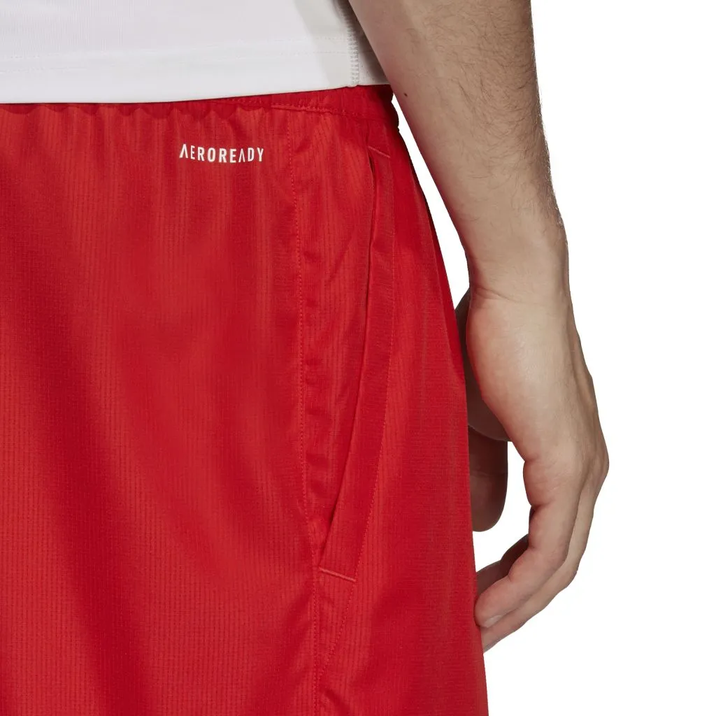 H34694_APP_on-model_detail-2_white
