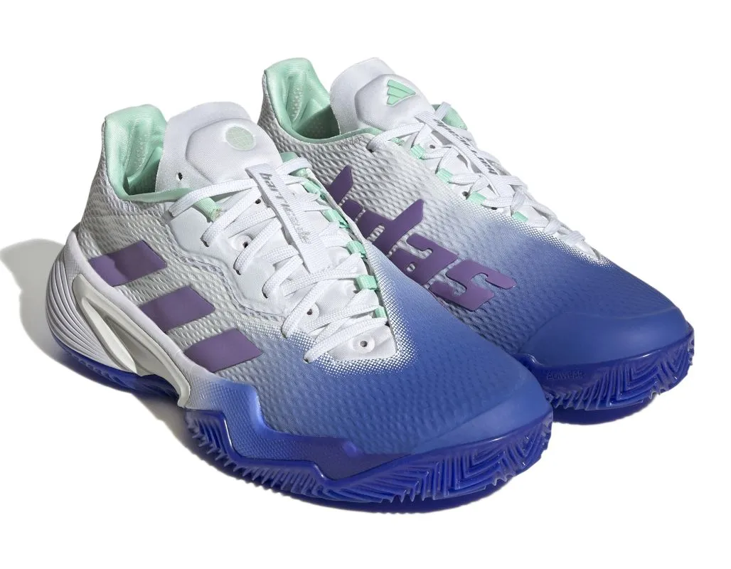 HQ8428_6_FOOTWEAR_Photography_Front-Lateral-Top-View_white