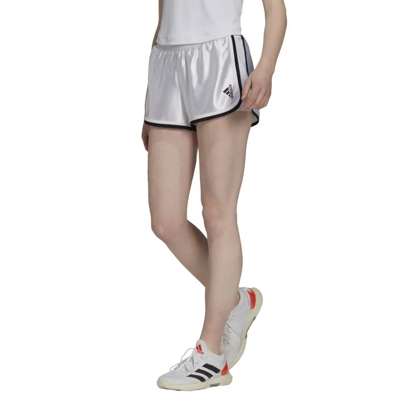 H33709_APP_on-model_standard_white