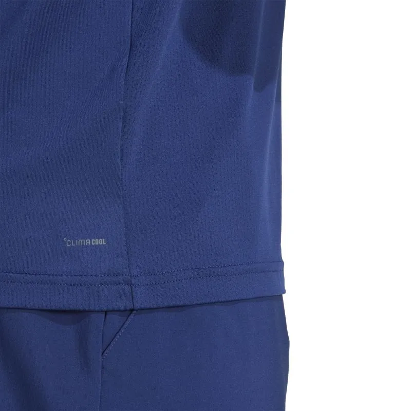 JN7090_6_APPAREL_On-Model_Detail-View-2_white