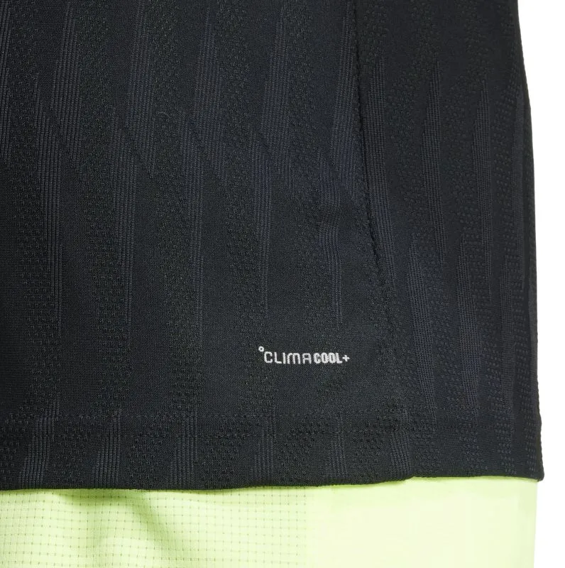 JF8459_5_APPAREL_On-Model_Detail-View-1_white