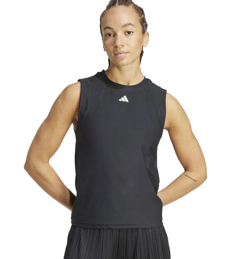 JN6902_2_APPAREL_On-Model_Standard-View_white