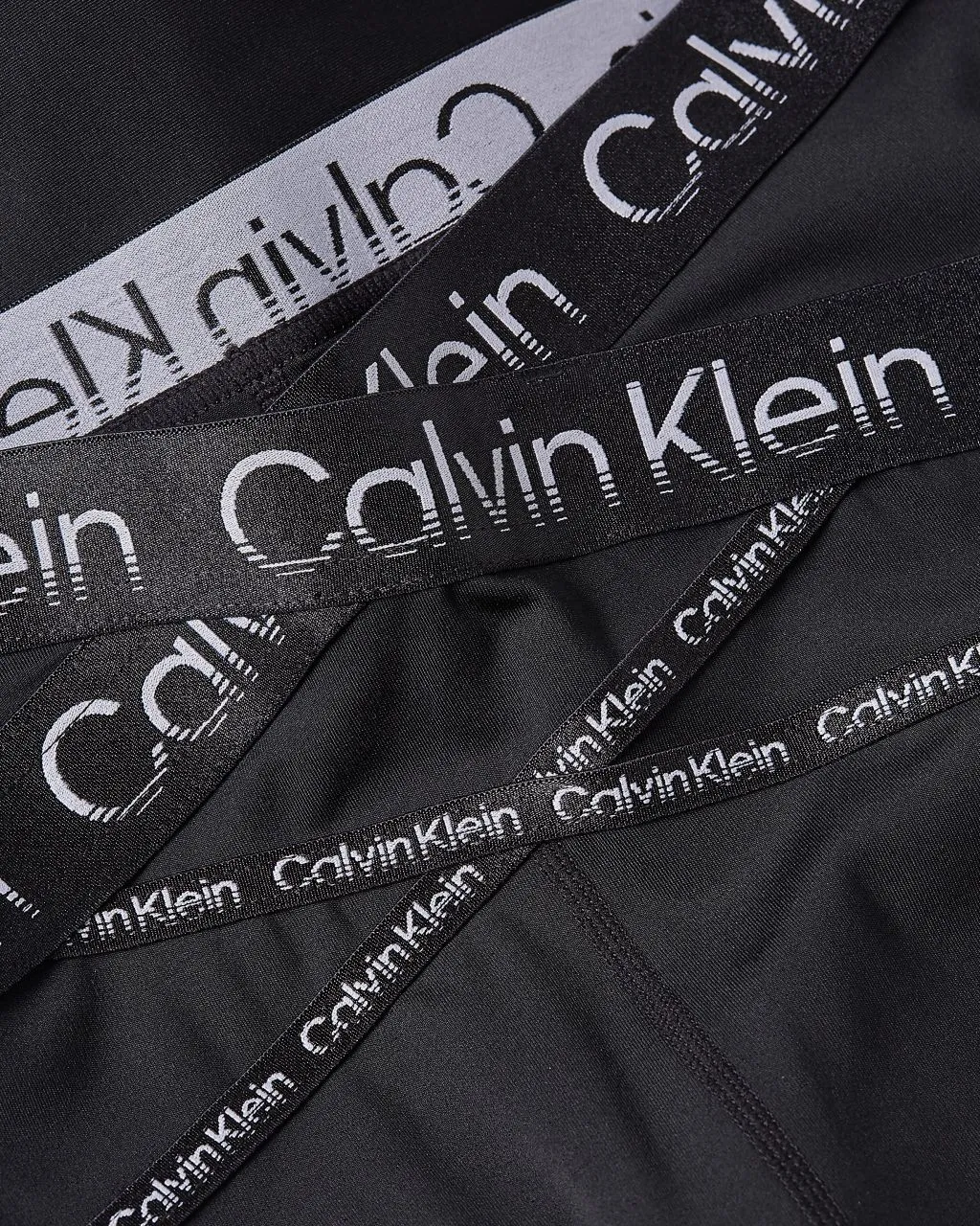 Calvin-Klein_SP2022_BAE_00GWS2L616BAE_3