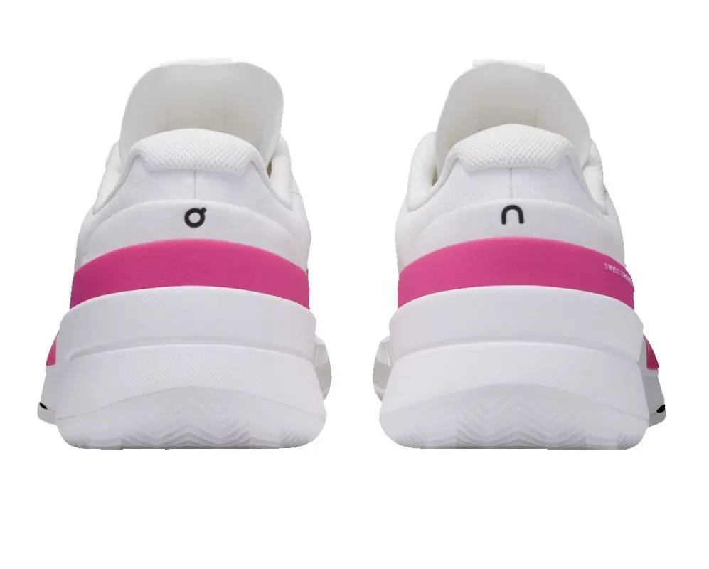 ManOnRogerPro2WhitePink6