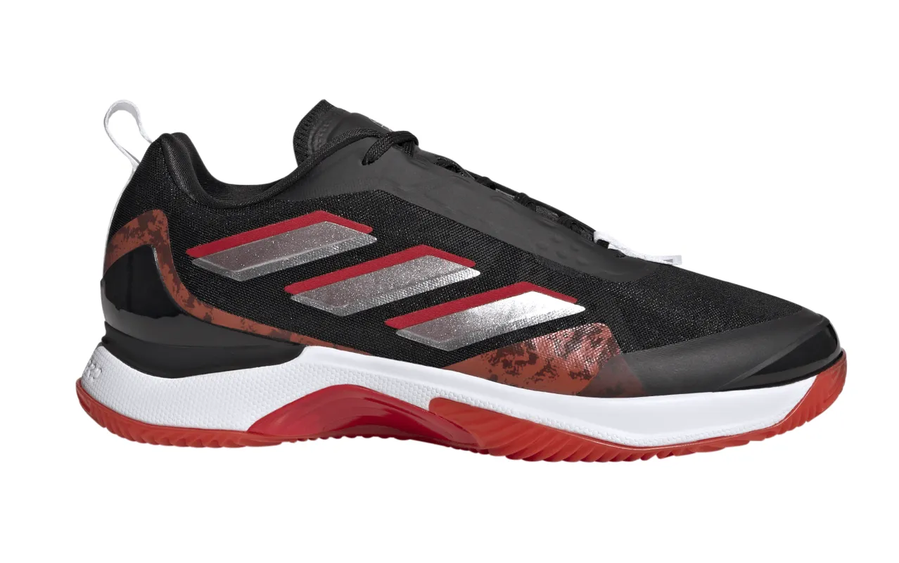HQ8409_1_FOOTWEAR_Photography_Side-Lateral-Center-View_white Adidas Avacourt Clay - core black/taupe met/better scarlet