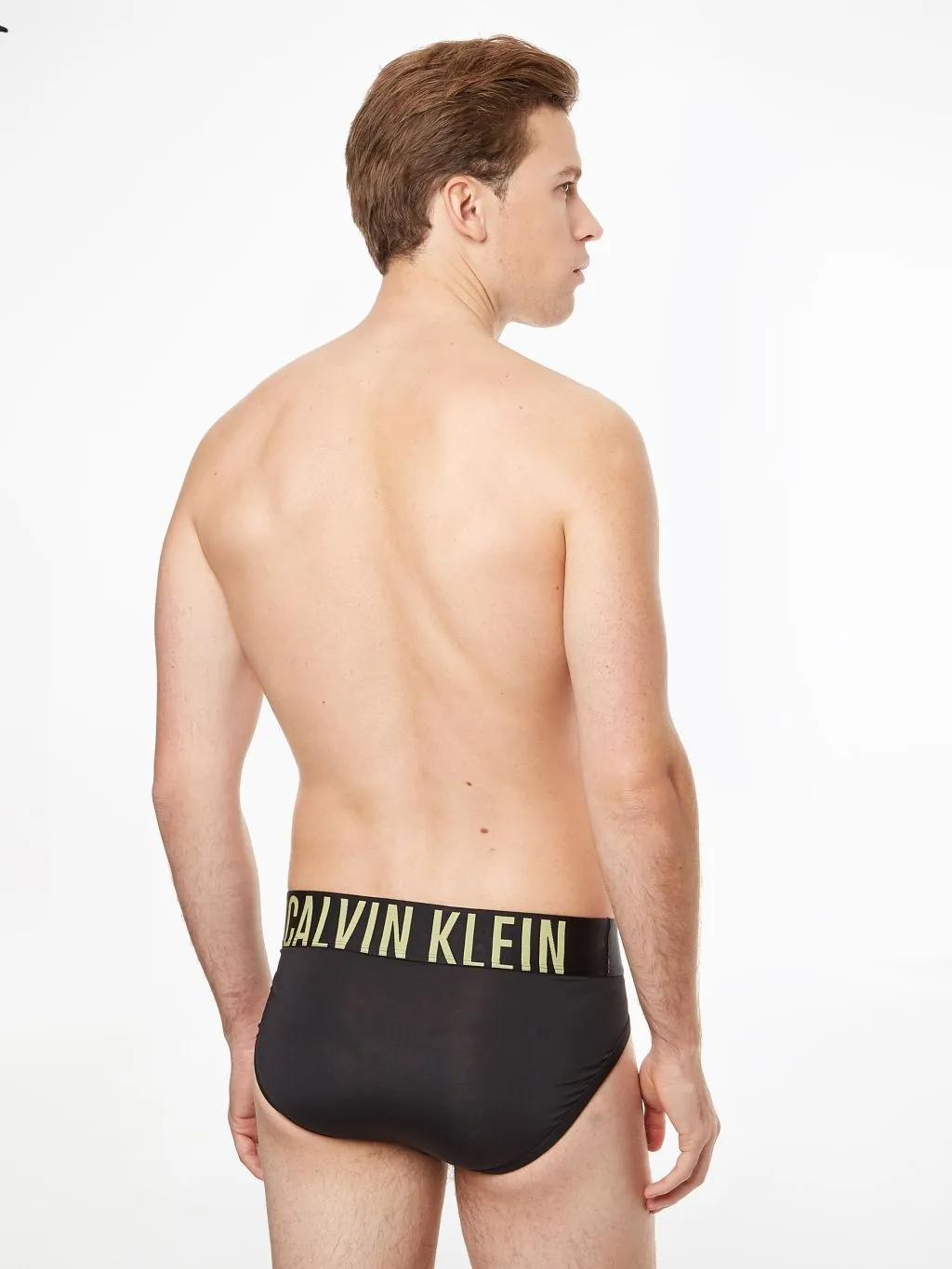 Calvin-Klein_SP2022_1QJ_000NB2598A1QJ_2