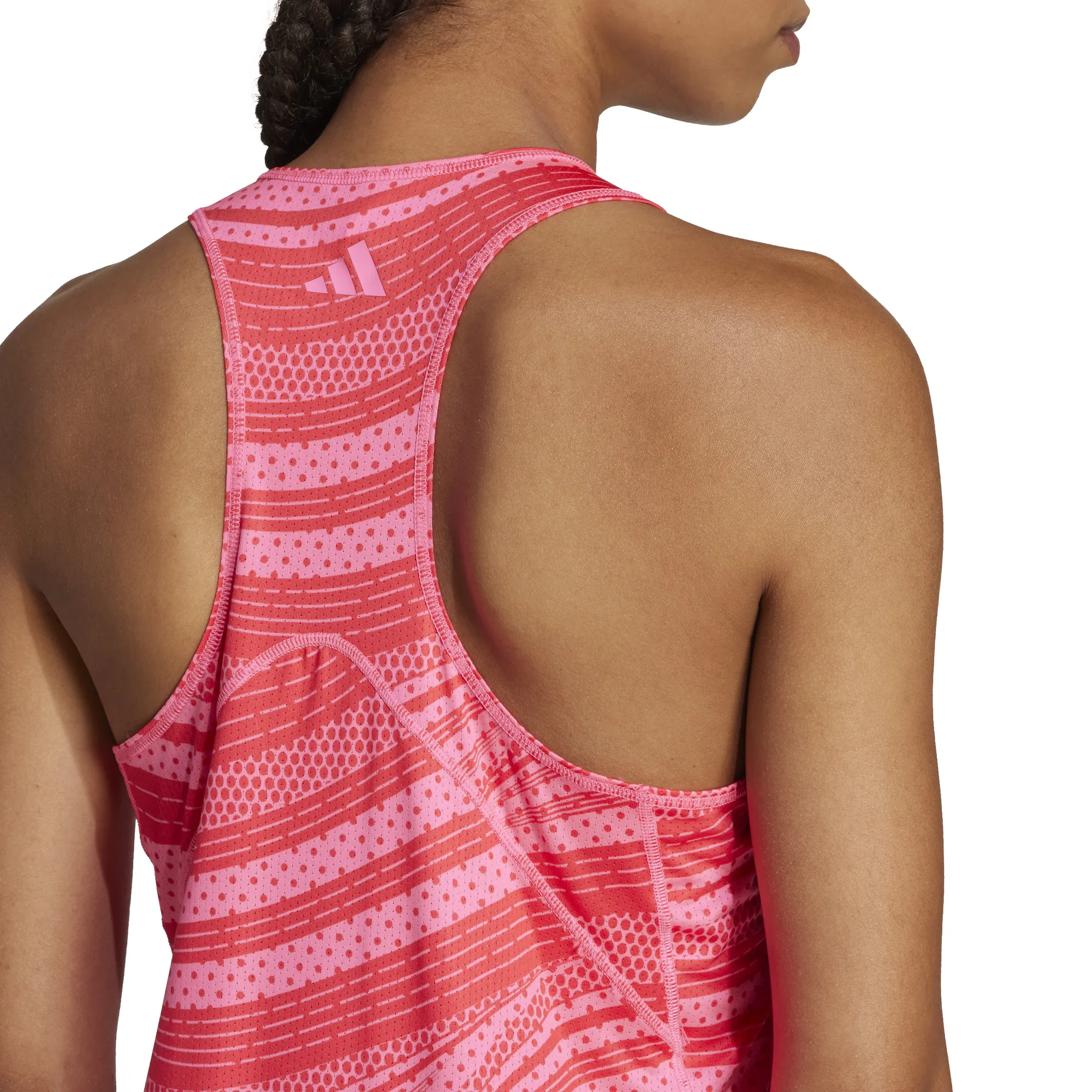 JH3348_7_APPAREL_On-Model_Detail-View-2_white