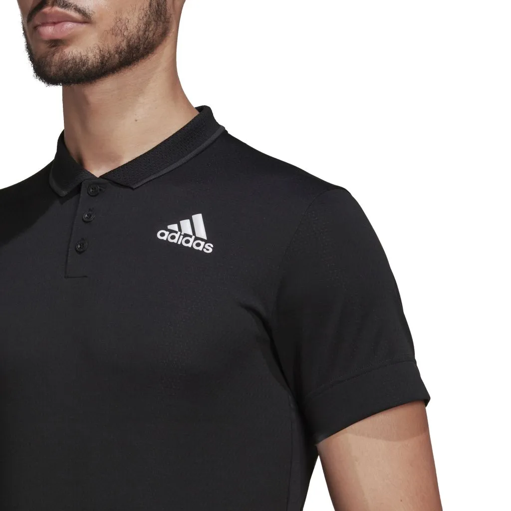 HB9134_APP_on-model_detail-1_white