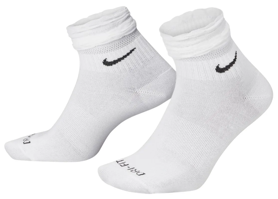 AURORA_DH5485-100_PHCFH001-2000-Photoroom Nike Everyday Training Ankle 1P