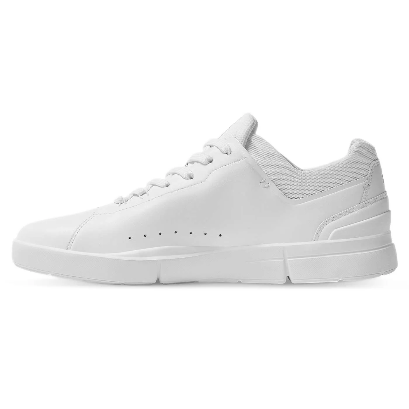 on-the-roger-advantage-men-all-white-3 ON The Roger Advantage Men - all white