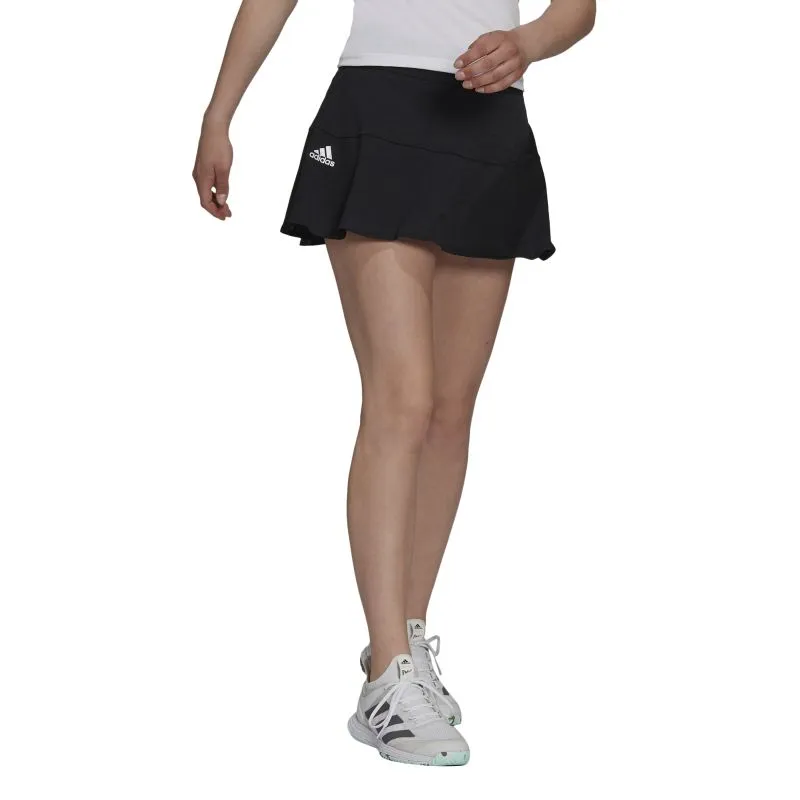 H20989_APP_on-model_standard_white