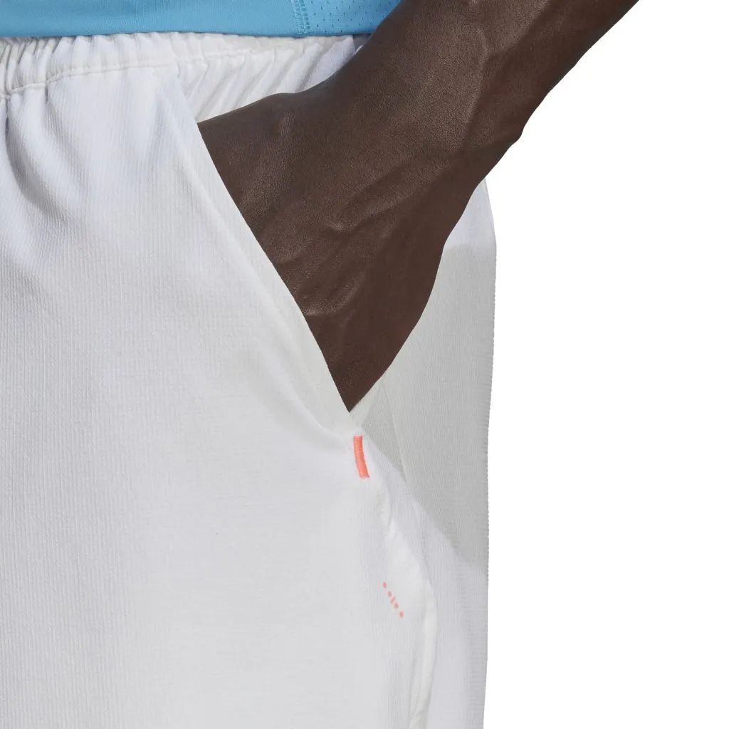 HB9149_APP_on-model_detail-1_whiteodIBt2r6tyJNz
