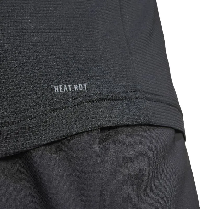 IS8972_9_APPAREL_On-Model_Detail-View-2_white