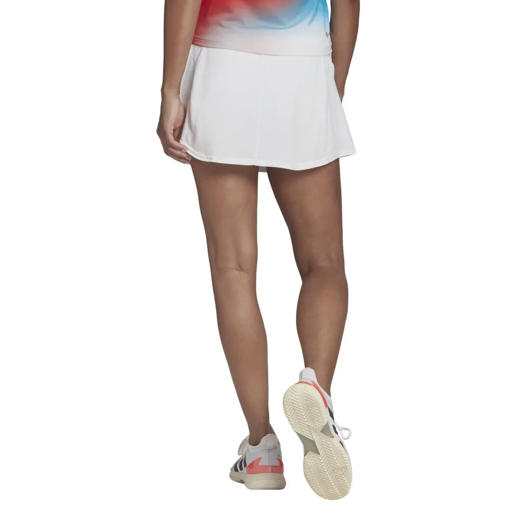 HC7708_APP_on-model_back_white