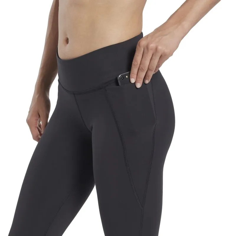 HN6035_5_APPAREL_On-Model_Detail-View-1_white