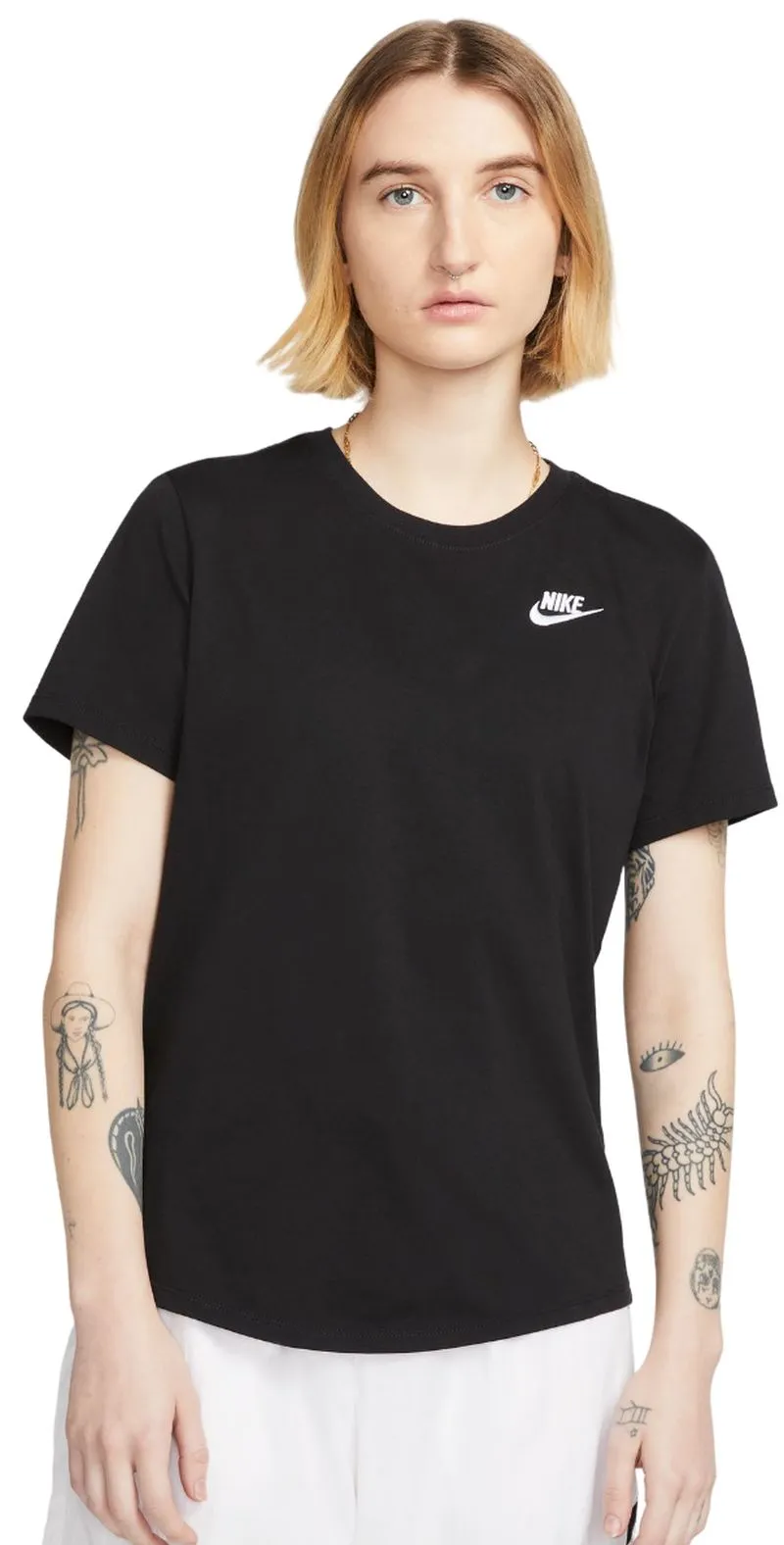 Nike Sportswear Club Essentials T-Shirt