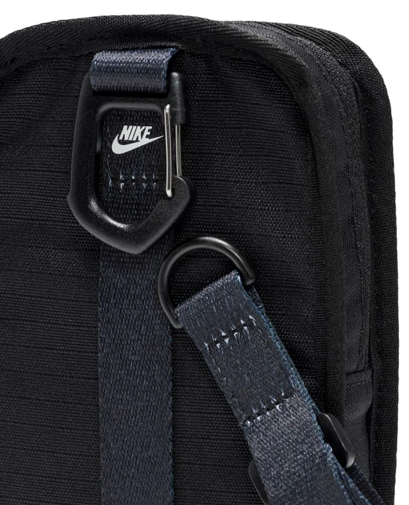 NIKE-CLUB-PHONE-PACK-Photoroom