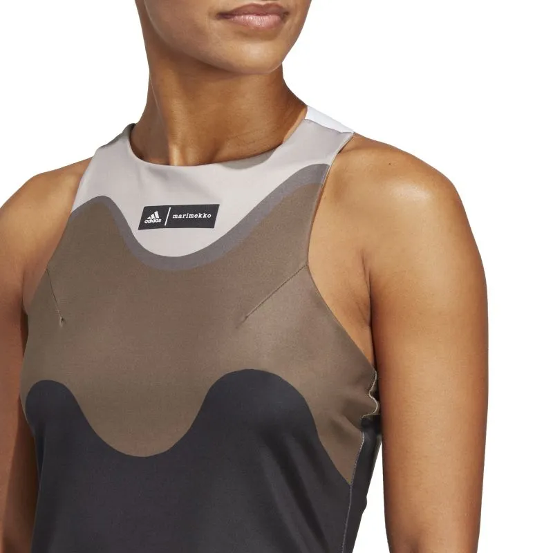 HT3632_8_APPAREL_On-Model_Detail-View-1_white