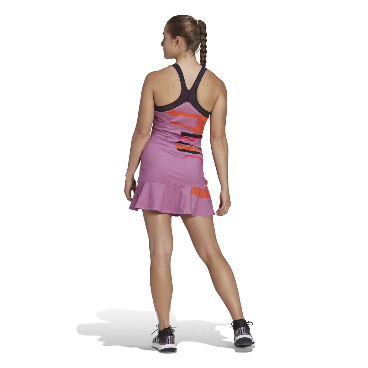 HF6323_5_APPAREL_On-Model_Back-View_white