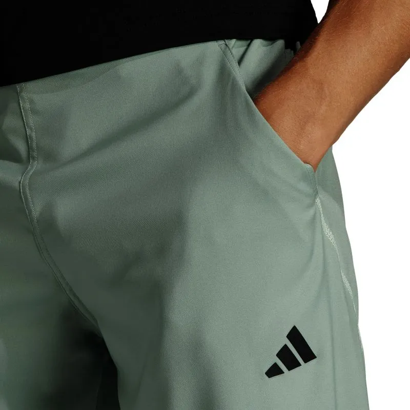 IS8961_6_APPAREL_On-Model_Detail-View-1_white
