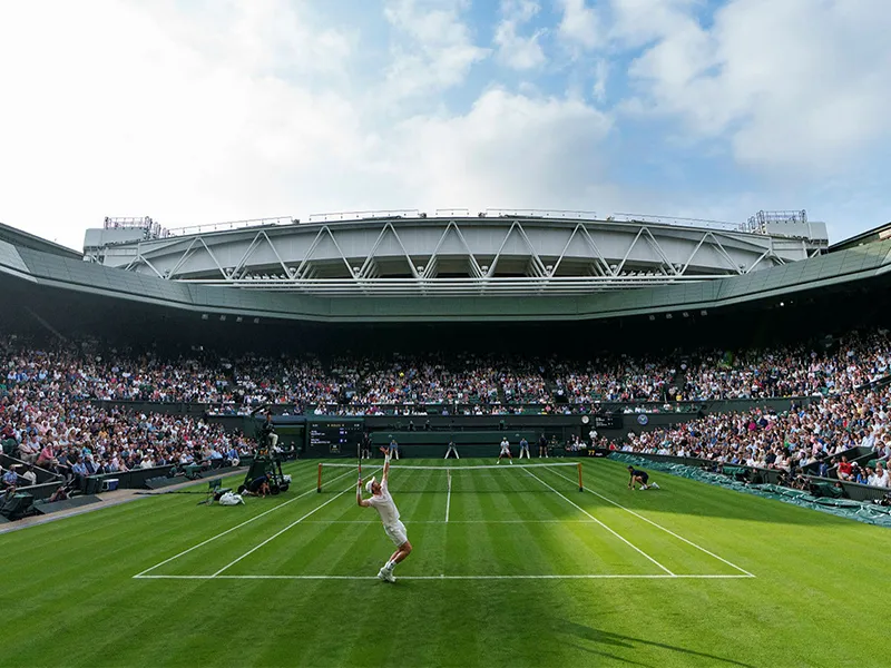 Wimbledon - jak wybrać stylowy, a zarazem zgodny z tradycją strój