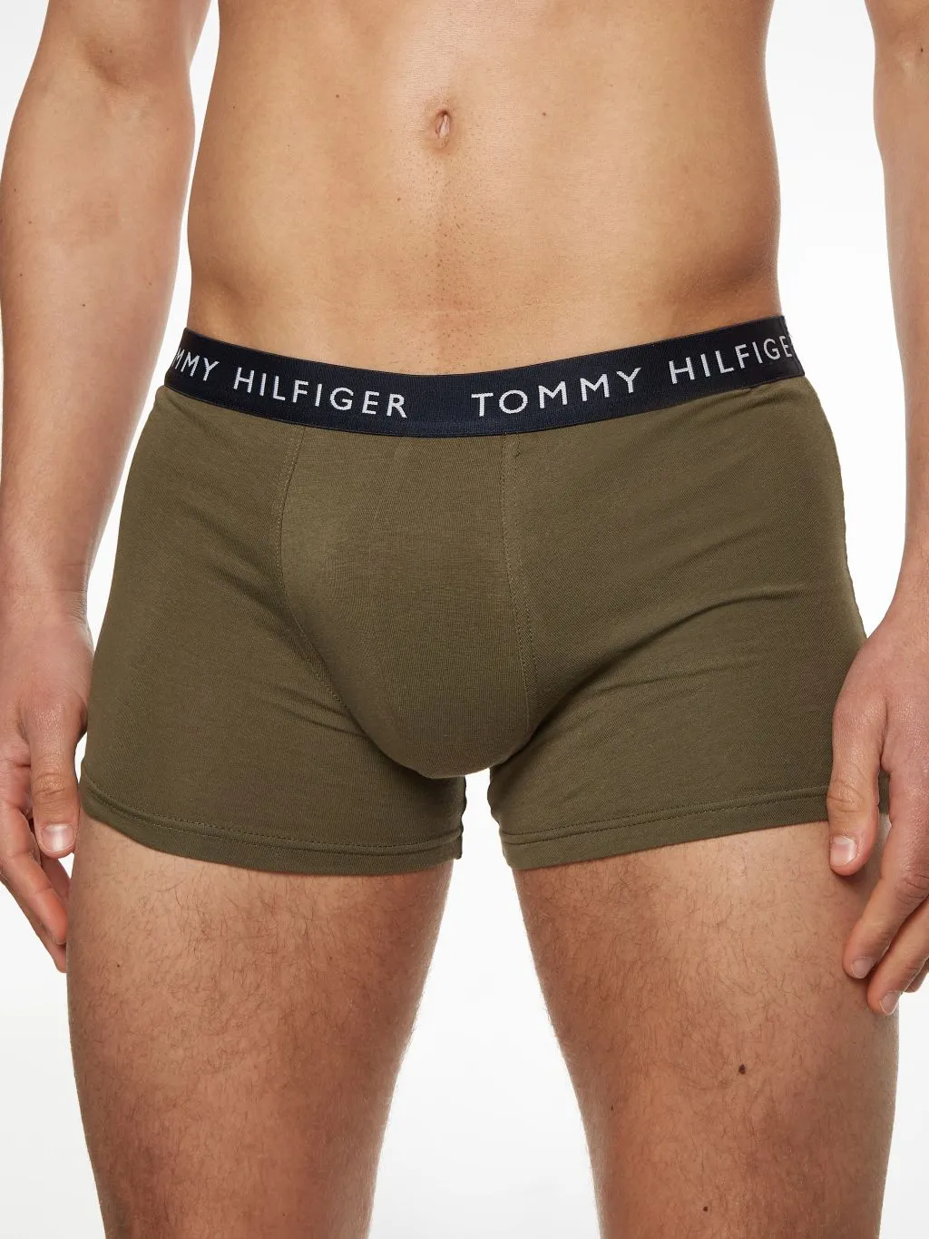 Tommy-Hilfig_SP2022_0V2_UM0UM022030V2_4