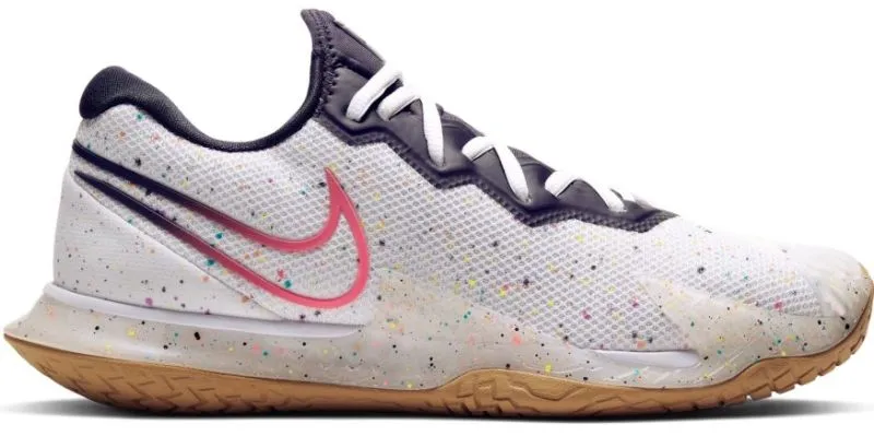 nike-air-zoom-vapor-cage-4-white-laser-crimson-gridiron-1 Nike Air Zoom Vapor Cage 4 - white/laser crimson/gridiron