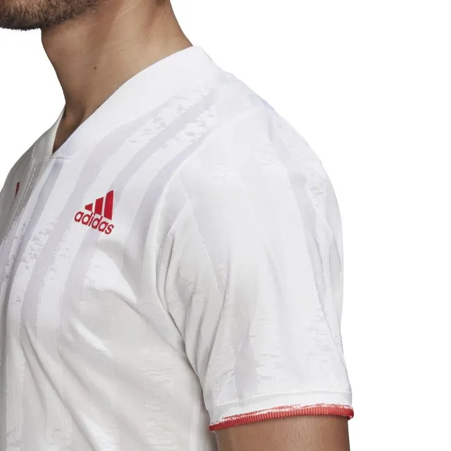 FR4317_APP_on-model_detail-2_white