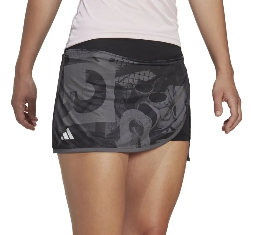 HR6492_3_APPAREL_On-Model_Standard-View_white
