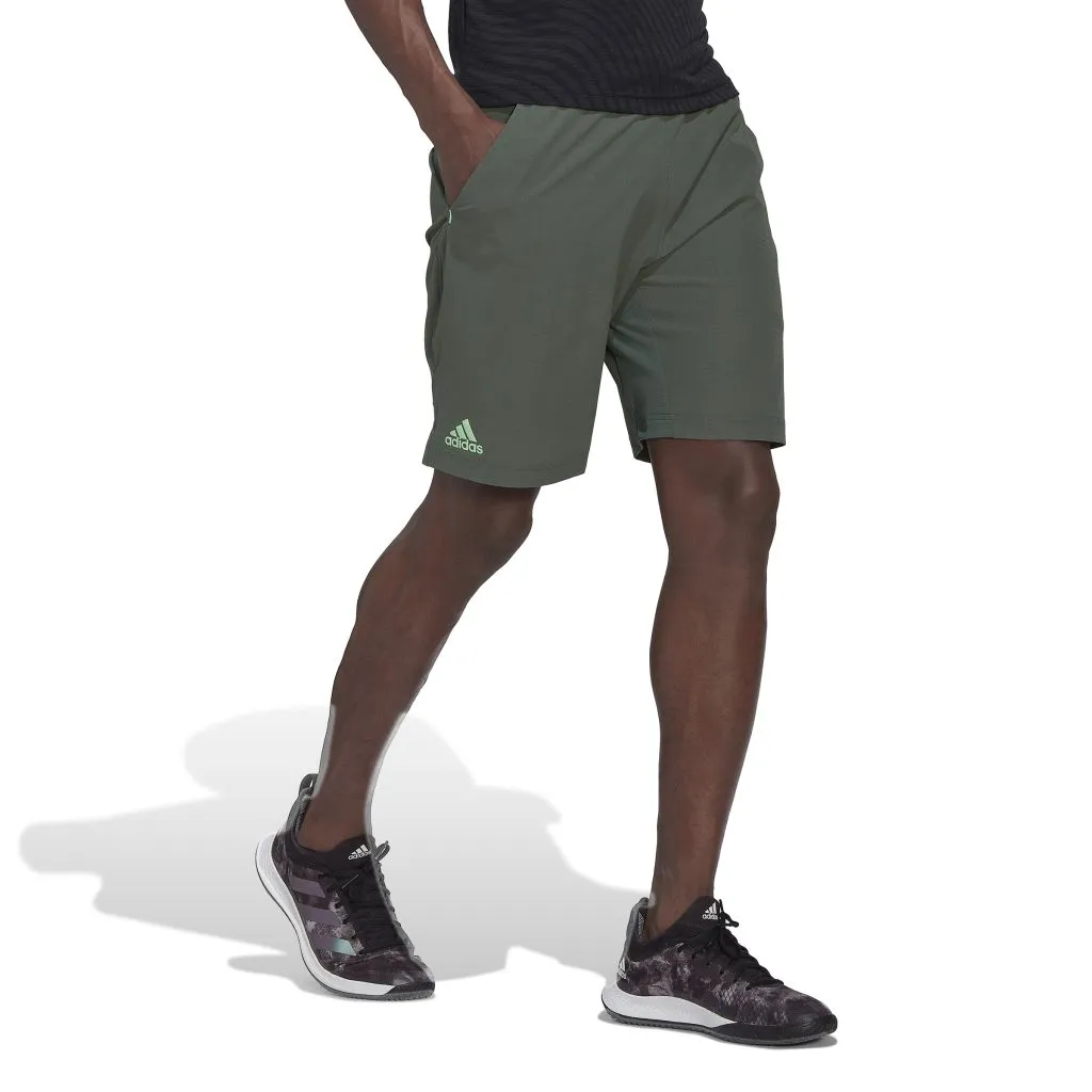 HM6540_5_APPAREL_On-Model_Walking-View_white