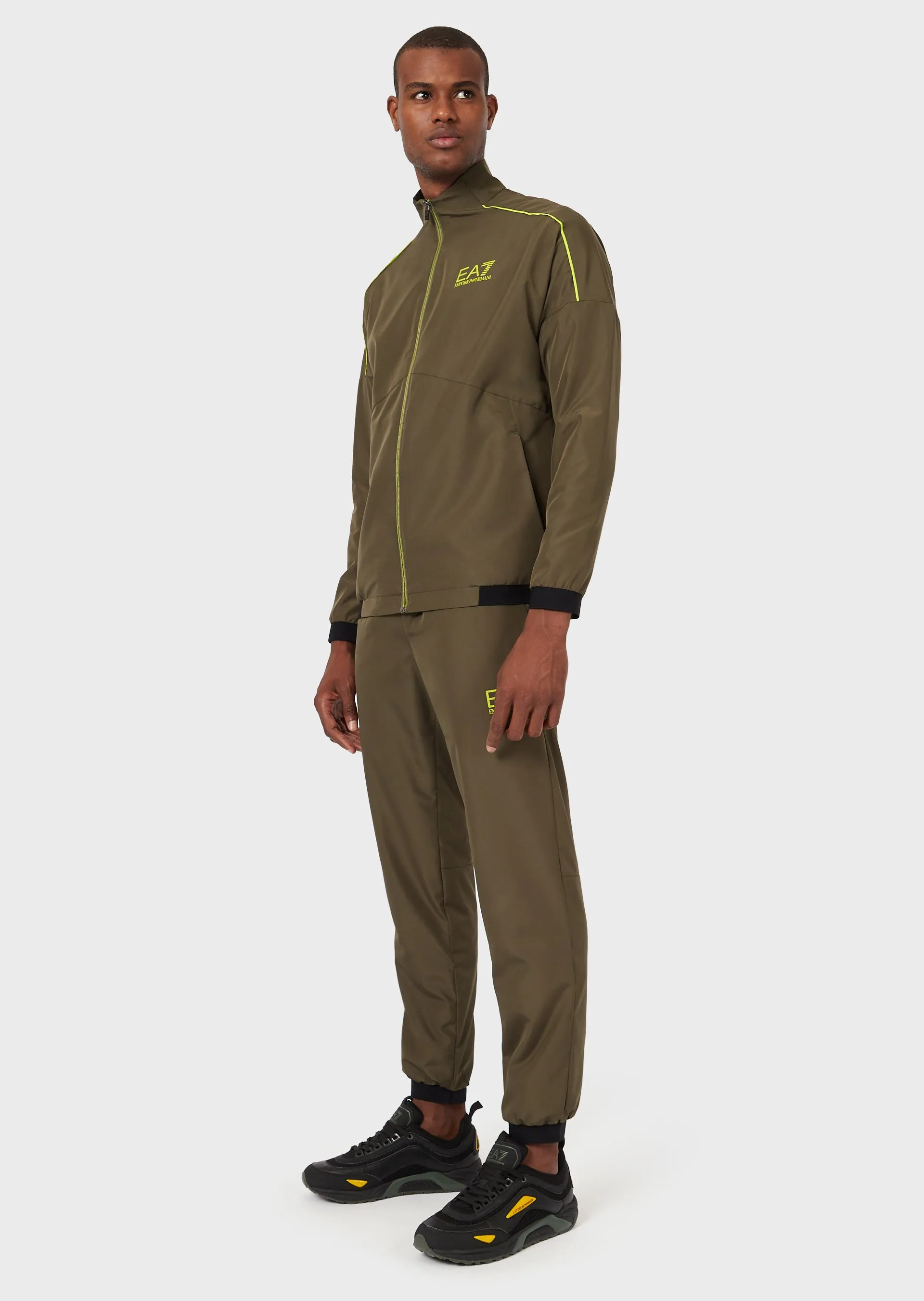 EA7 Man Woven Tracksuit - grape leaf