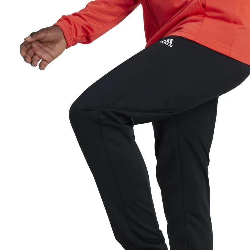 IV7329_5_APPAREL_On-Model_Detail-View-1_white