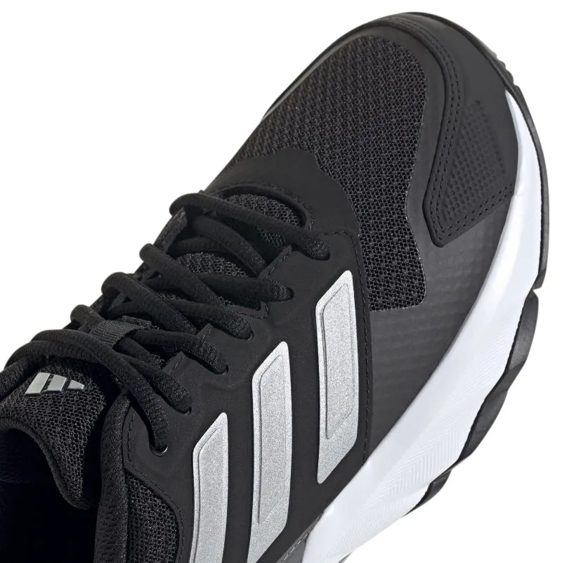 ID2458_9_FOOTWEAR_Photography_Detail-View-2_white