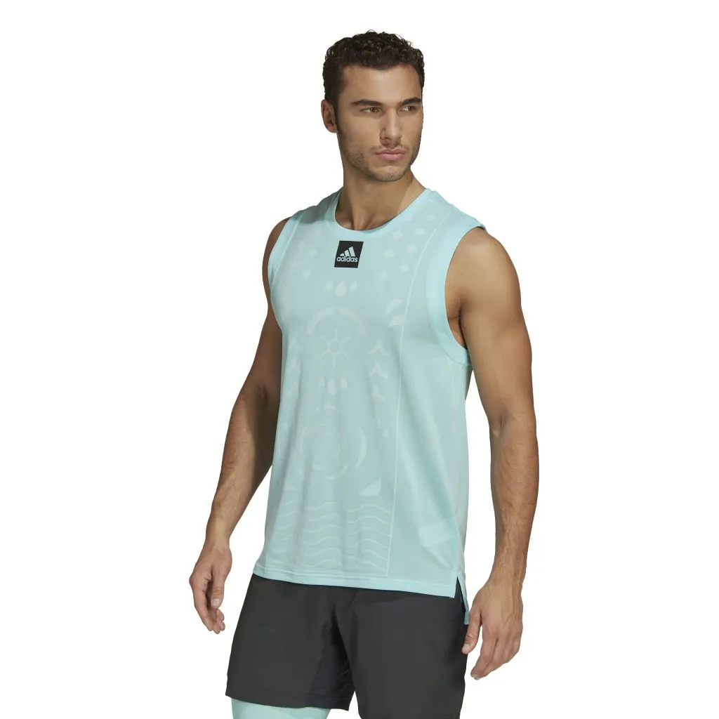 HC7697_4_APPAREL_On-Model_Standard-View_white
