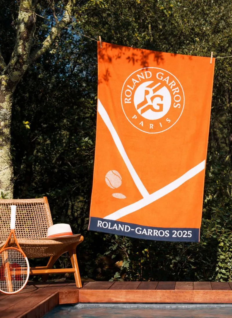 1743580376-serviette-de-toilette-coton-bio-joueur-se-roland-garros-2025-terre-battue