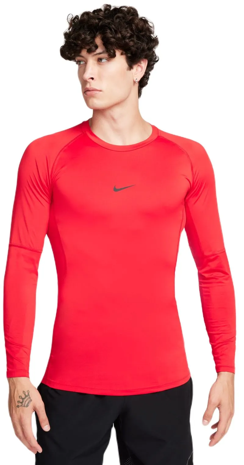 AURORA_FB7919-657_PHSFM001-2000 Nike Pro Dri-FIT Tight Long-Sleeve Fitness Top - university red/black