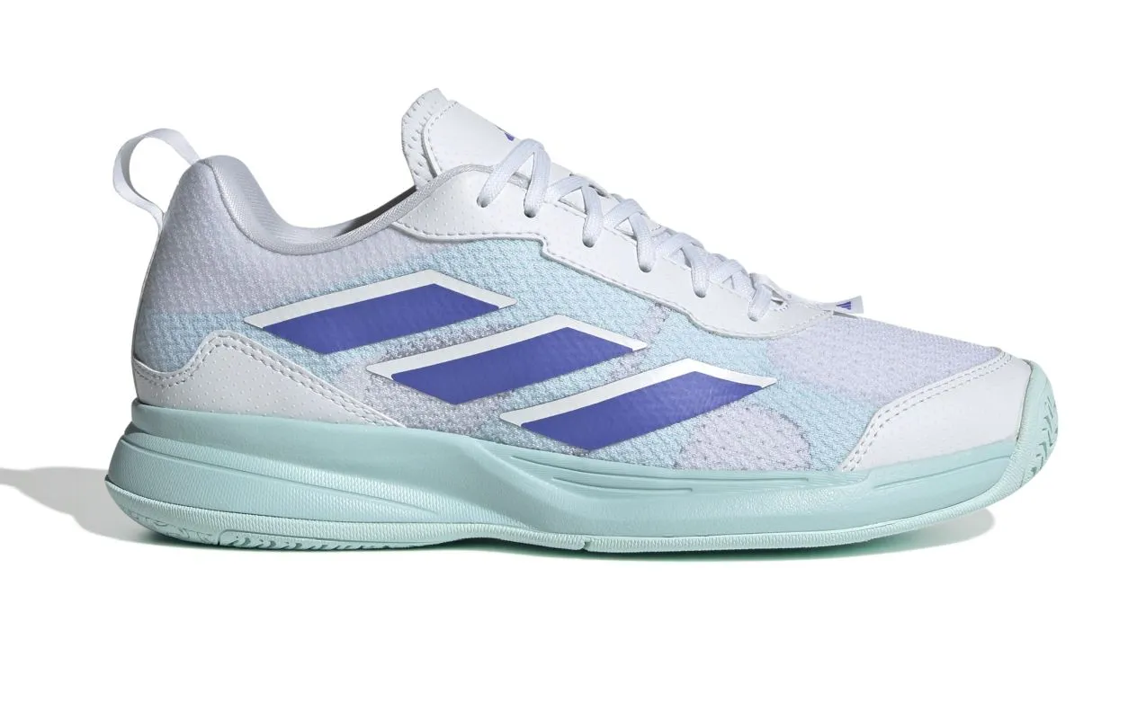 IE1061_1_FOOTWEAR_Photography_Side-Lateral-Center-View_white