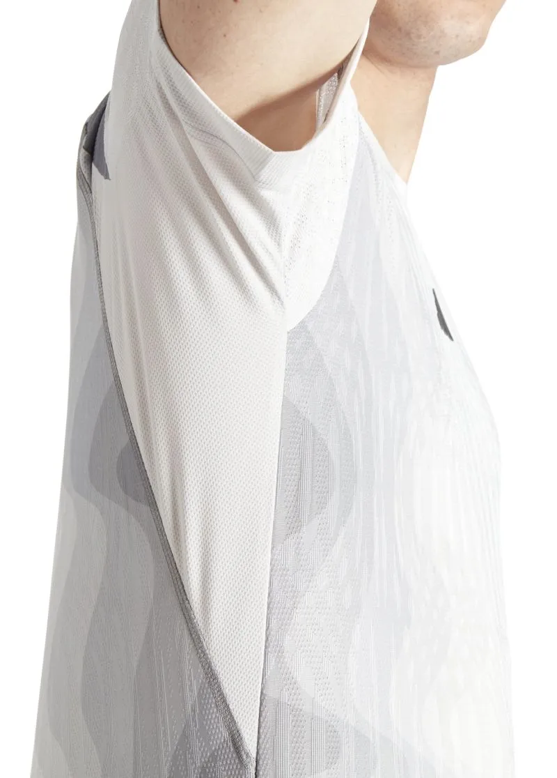 IP1932_8_APPAREL_On-Model_Detail-View-2_white