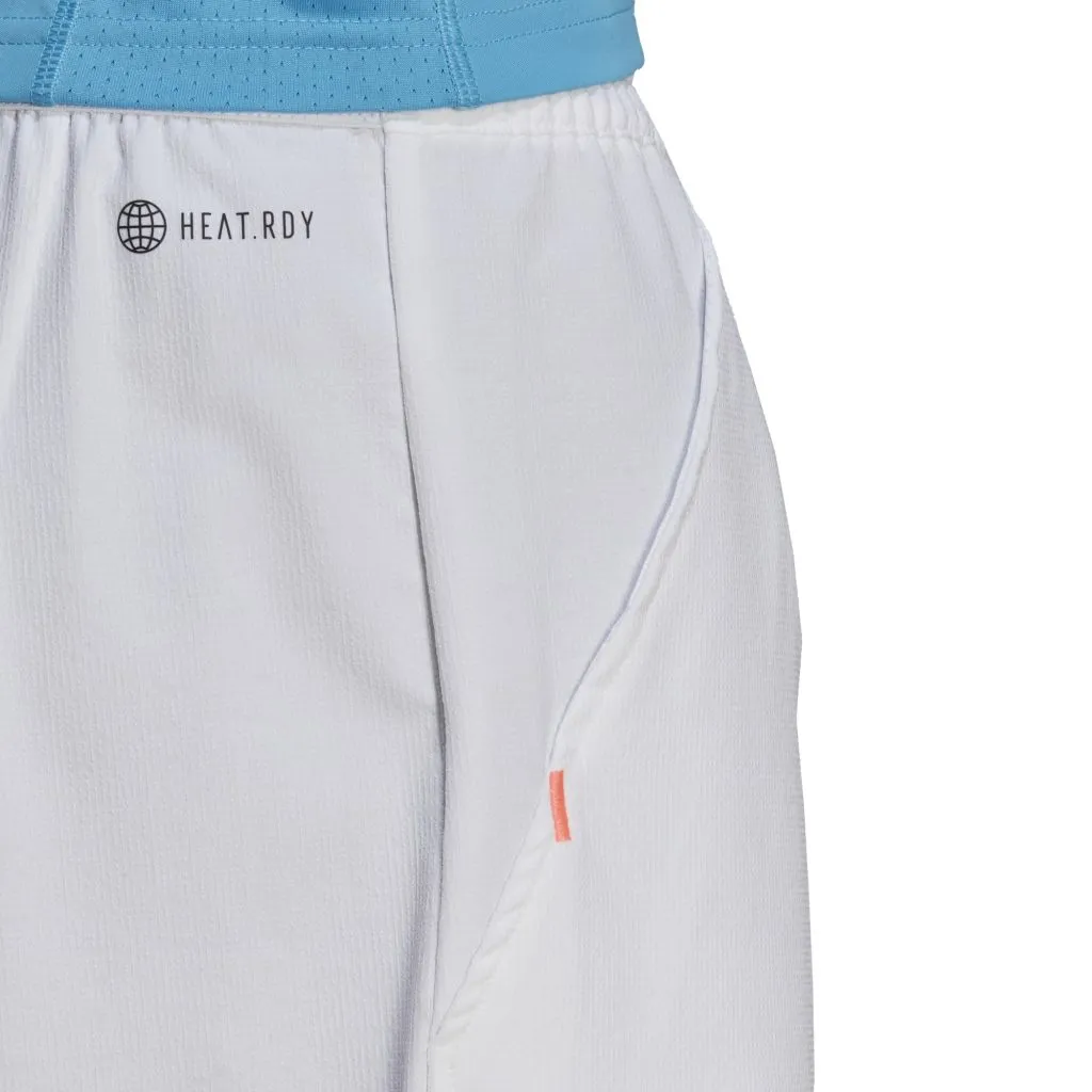 HB9149_APP_on-model_detail-2_white