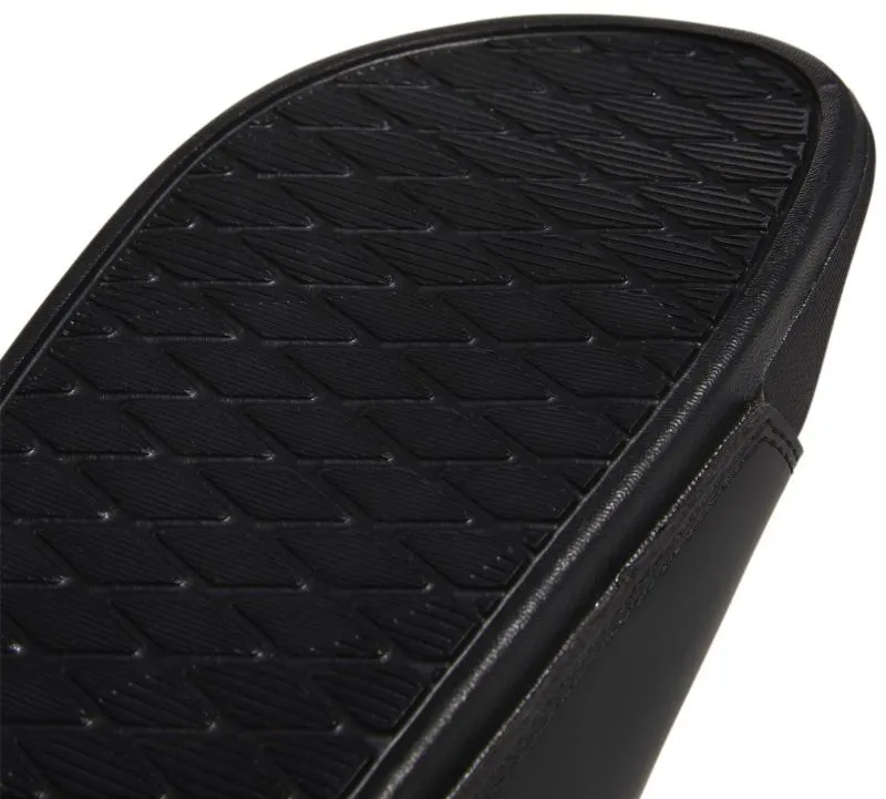 GY1945_9_FOOTWEAR_Photography_Detail-View-2_white