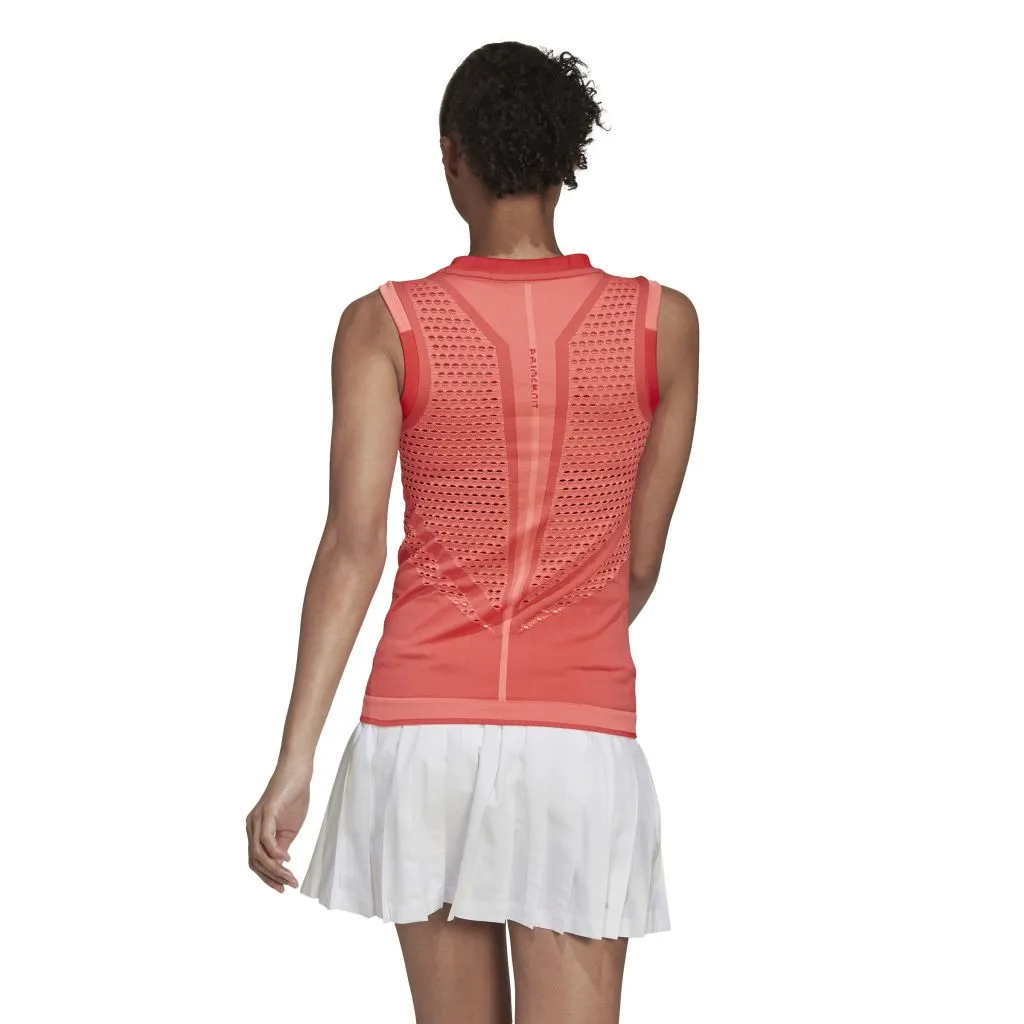 H65528_5_APPAREL_On-Model_Back-View_white