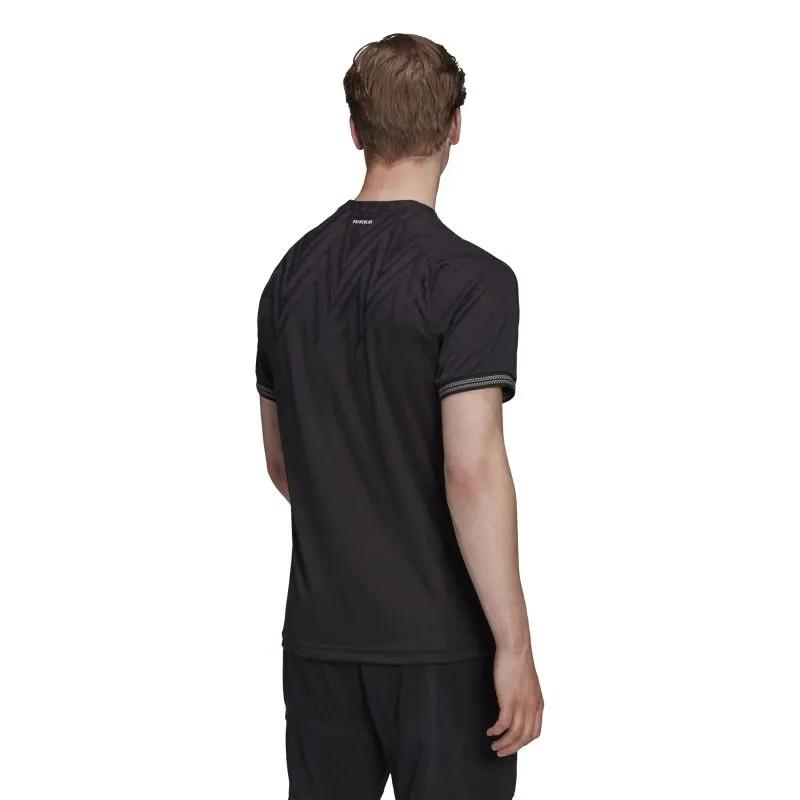 H50265_APP_on-model_back_white