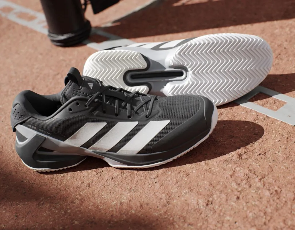 IH2525_21_FOOTWEAR_Photography_HeroMrktng-View-8